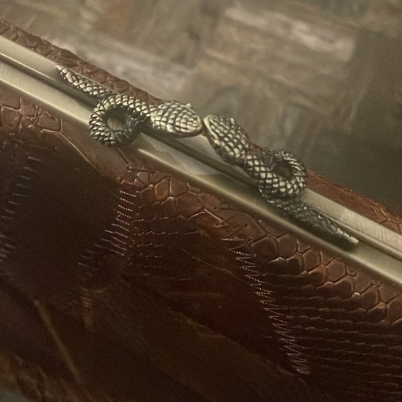 House of Harlow snake embossed bag - Picture 3 of 5